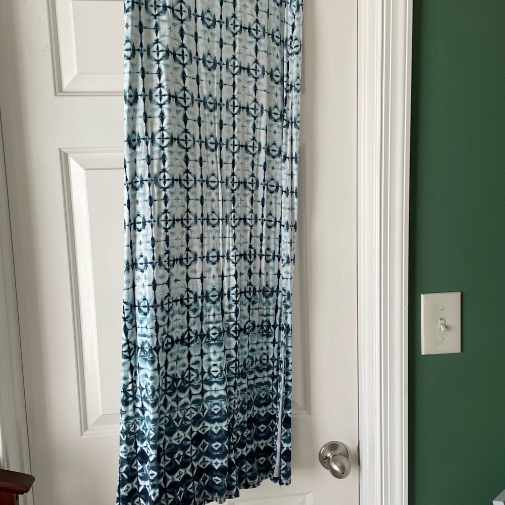 a.n.a white and Blue Tie-Dye Fabric